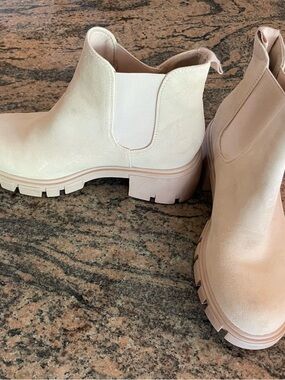 Women’s Chunky Chelsea Boot in Light Pink - Stylish Slip-On Ankle Boot